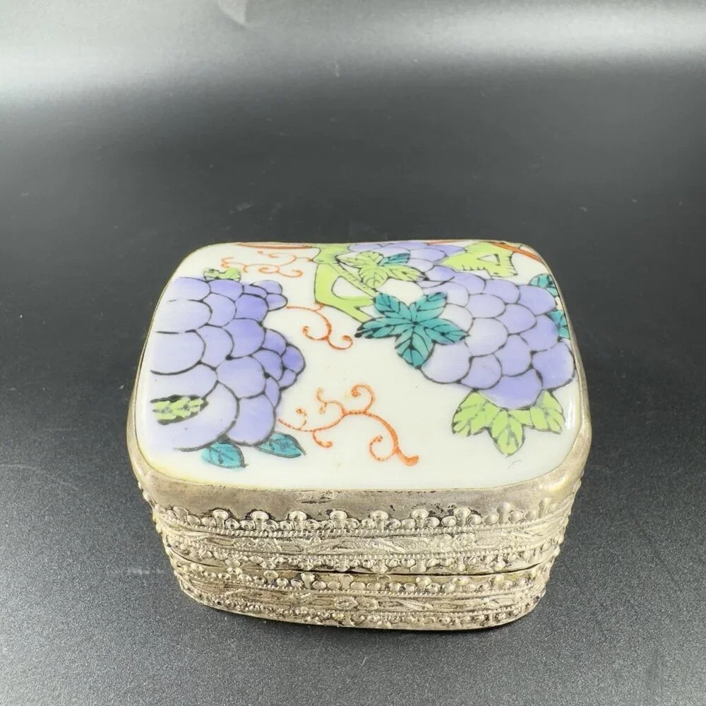 Trinket Box Holder vintage silver